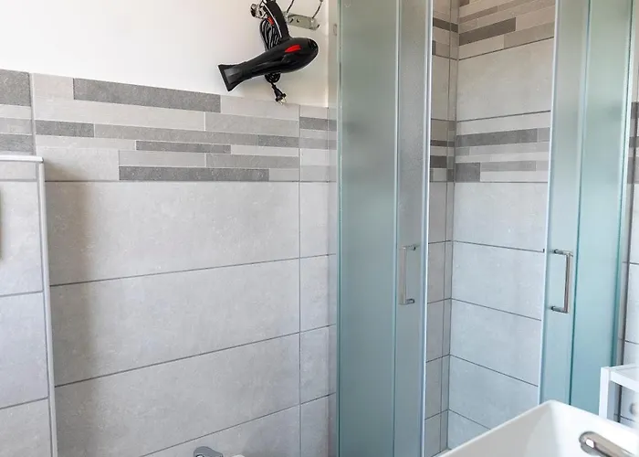 Prestige House 9 3* Scalea