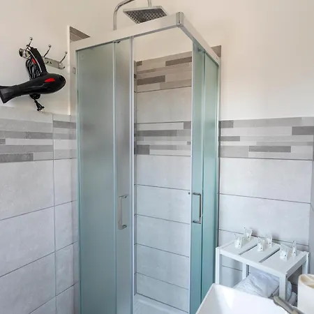 Prestige House 9 Penzion Scalea