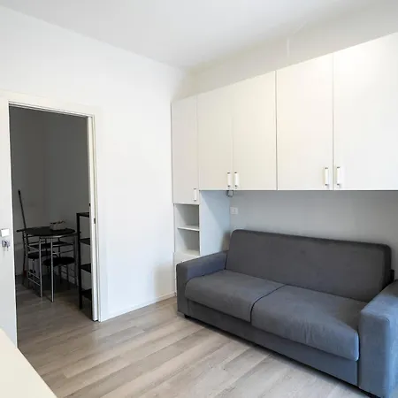 בית הארחה Prestige House 9